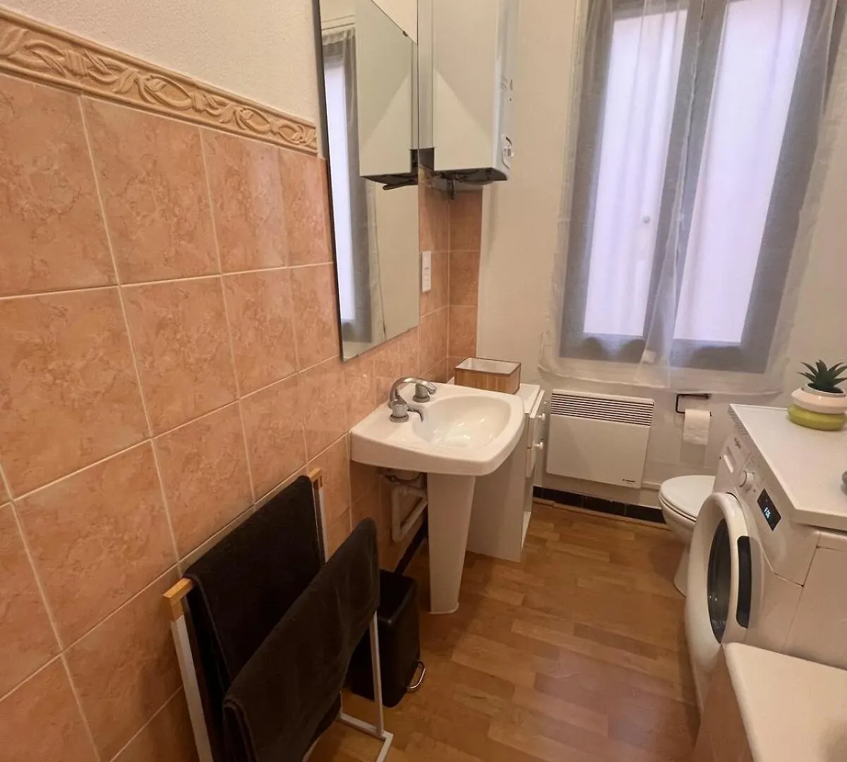 Charmant Appartement Entier Dans Maison Individuelle -2 Chambres - 2 A 4 Personnes - A 200 Metres De Monaco - 4 Minutes Du Casino Et De La Gare Beausoleil Francja