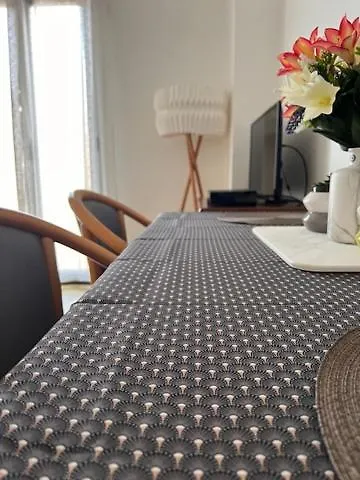 Charmant Appartement Entier Dans Maison Individuelle -2 Chambres - 2 A 4 Personnes - A 200 Metres De Monaco - 4 Minutes Du Casino Et De La Gare Beausoleil